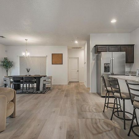 Modern Home 3Br Next To Airport & Netflix Альбукерке Екстер'єр фото